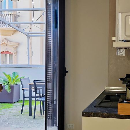 Blu Mazzini 1 - Appartamento Luxury Con Terrazza Privata Lecce Exterior foto
