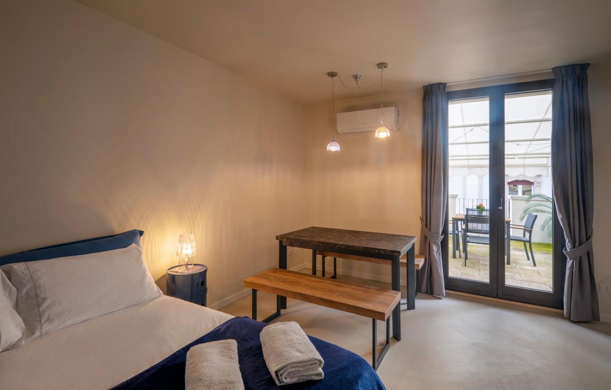 Blu Mazzini 1 - Appartamento Luxury Con Terrazza Privata Lecce Exterior foto